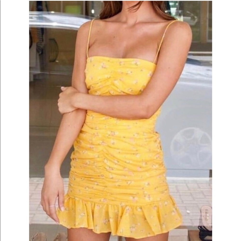❤️Host Pick❤️ Bec & Bridge Ruched Yellow Floral Dress